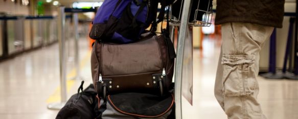 Cada vez son más los jóvenes que optan por marcharse a otro país en busca de un trabajo. // El Huffington Post. Cada vez son más los jóvenes que optan por marcharse a otro país en busca de un trabajo. // El Huffington Post.