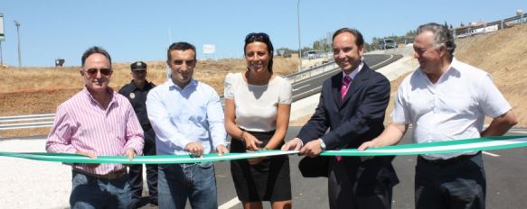 Inauguran las dos nuevas rotondas de la Cruz de San Jorge, De esta forma se ponen en servicio para el inicio de la Feria de Pedro Romero, 04 Sep 2012 - 18:14