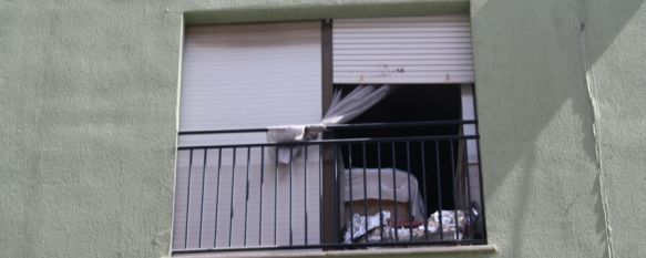 Hallan un cadáver en una vivienda de alquiler del Edificio Europa, El hombre tenía 72 años, vivía solo y según fuentes policiales, podría haber fallecido hace varias semanas, 17 Sep 2012 - 20:31