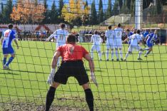 Los visitantes sólo crearon peligro en acciones a balón parado. // CharryTV