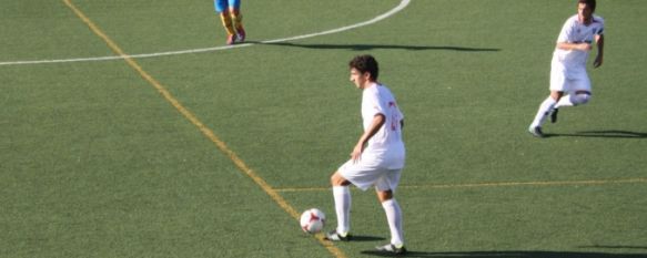 El C.D. Ronda sigue sumando fuera y ya es el mejor visitante del Grupo IX, Los rondeños empataron sin goles ante el Granada B en un partido abierto y con alternativas, 13 Oct 2012 - 23:25