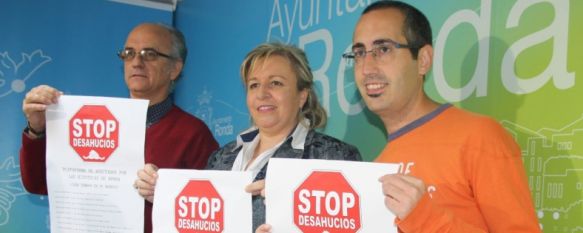 Javier Robles, Isabel María Barriga y Rafael Guerrero, antes de la rueda de prensa de esta mañana. // CharryTV