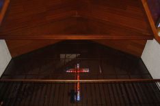 Imagen del techo de la iglesia de San Cristóbal, cuyo revestimiento es la principal zona afectada por la acción de las carcomas. // CharryTV