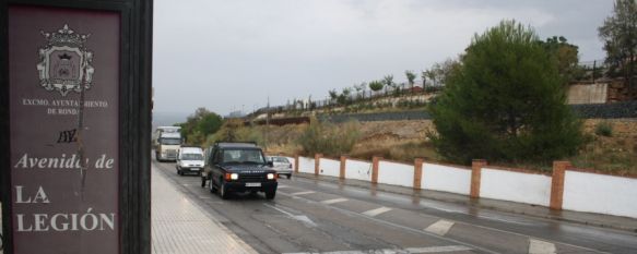 La avenida de La Legión es una de las zonas de Ronda que permanecen a oscuras. // CharryTV