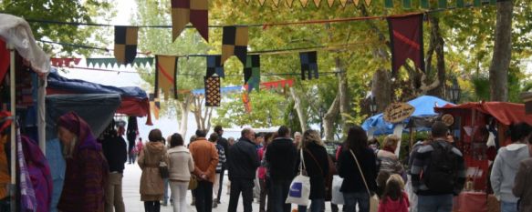 La Alameda acoge este fin de semana un Mercado Medieval, Un total de ochenta puestos ofrecen artesanía y actividades de ocio para todas las edades, 02 Nov 2012 - 13:40