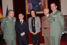 También estuvo representado el IV Tercio Alejandro Farnesio de La Legión mediante su coronel, Antonio Ruiz Benítez. // CharryTV