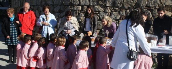 Una fiesta para los sentidos en el Colegio Juan de la Rosa, El centro educativo celebra su desayuno de otoño anual con los alumnos de Educación Infantil y sus padres, 13 Nov 2012 - 19:13