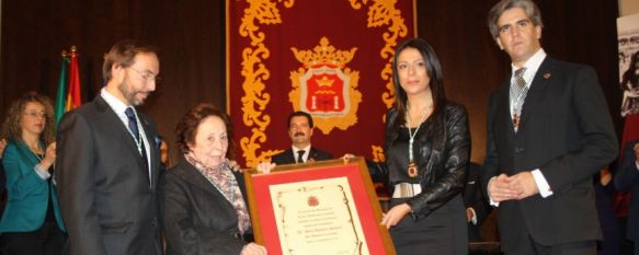 Adela Ramírez Sabater, Hija Adoptiva de Ronda, Durante décadas ha estado al frente de los coros y danzas y ha trabajado por mantener vivas las tradiciones populares, 19 Nov 2012 - 16:22