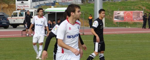 Chikini volvió a enfundarse la camiseta del C.D. Ronda y fue uno de los destacados del partido. // Miguel Ángel Mamely