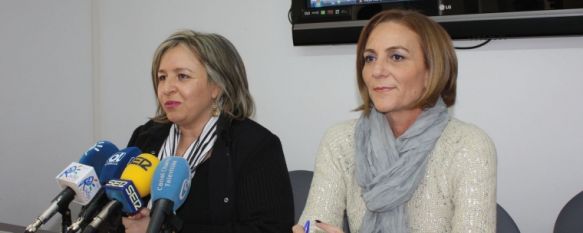 Isabel María Barriga ha estado acompañada por la delegada provincial de Desarrollo Rural, Leonor García-Agua. // CharryTV