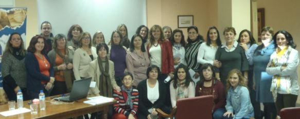 El Área Sanitaria ofrece un taller sobre alimentación y nutrición en personas con Alzheimer, FEAFA Málaga organizó esta actividad formativa, que se celebró en las instalaciones de AROAL, 28 Nov 2012 - 16:55