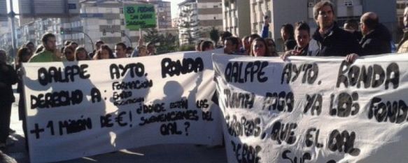 La Junta acuerda abonar de forma inmediata al menos 100.000 euros al OALFPE, Los trabajadores y alumnos de este organismo se han concentrado esta mañana a las puertas de la Delegación de Empleo en Málaga, 29 Nov 2012 - 13:05