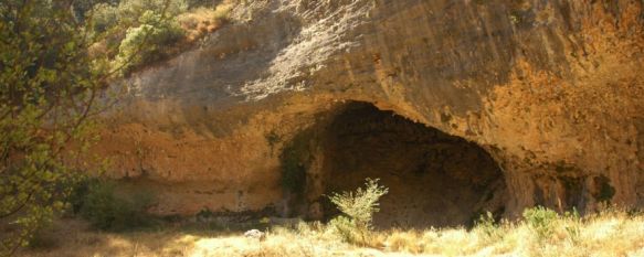 Medio Ambiente y la Junta llegan a un acuerdo para el sellado del vertedero del Tajo del Abanico, Rafael Flores mantuvo un encuentro con el delegado territorial, que se comprometió a visitar Ronda en próximas fechas, 19 Dec 2012 - 21:19