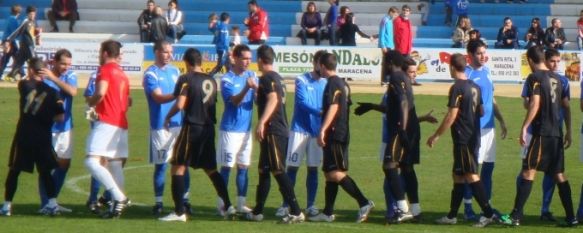 El C.D. Ronda sigue sin dar la talla ante los equipos de su liga, Los de Paco Flores pagaron caro un garrafal error de Sergio Castillo que Rafa Payán convirtió en el gol de la victoria. , 13 Dec 2010 - 20:18