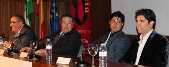 La dinastía de los Ordóñez abre la I Bienal Internacional de la Tauromaquia , El acto se ha centrado en la figura del gran matador de toros, Antonio Ordóñez, 15 Feb 2013 - 22:55