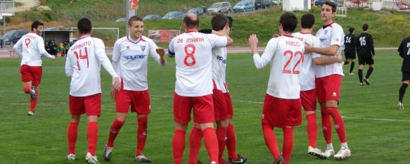 Merecido triunfo del C.D. Ronda en la Ciudad Deportiva ante el Huércal, Los rondeños fueron muy superiores y consiguieron los tres puntos gracias a los goles de Corbacho, Nico y Chikini, 17 Mar 2013 - 14:55