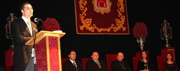 Ronda abre las puertas a la Semana Santa con un brillante pregón de José Luis Torres, El pregonero recorrió a través del Vía Crucis la pasión, muerte y resurrección de Jesucristo, plasmada en las Agrupaciones y Cofradías de la ciudad , 18 Mar 2013 - 15:17