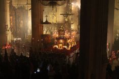 Sobriedad y recogimiento en la Colegiata de Santa María La Mayor. // CharryTV