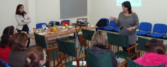 El taller ofrecido a los padres repercute directamente en la salud y hábitos de vida de los menores. // CharryTV