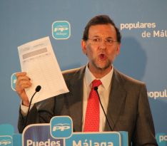 Mariano Rajoy ha firmado en apoyo de la candidatura de Ronda como ciudad Patrimonio de la Humanidad.  // CharryTV