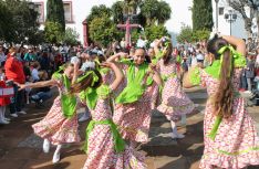 Actuación de los alumnos de los Coros y Danzas. // CharryTV