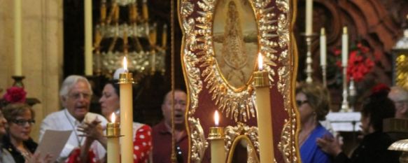 La Hermandad de Ronda emprendió ayer su camino hacia la aldea de El Rocío, Más de un centenar de personas participaron en la Misa de Romeros, que se celebró en Santa María La Mayor, 14 May 2013 - 18:06