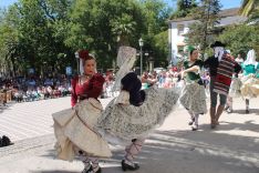 Los Coros y Danzas de Ronda realizaron una muestra de los bailes típicos. // CharryTV