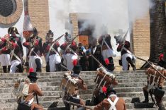 Las escalinatas de la iglesia de La Merced fueron el lugar elegido para las representaciones históricas. // CharryTV