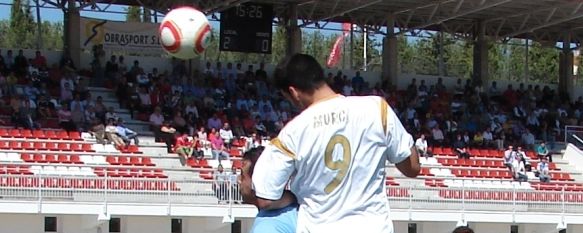 El C.D. Ronda golea al C.D. Baza y sigue al acecho, Los hombres de Vicente Ortiz dejaron resuelto el partido en la primera mitad con goles de Murci (2), Sergio Castillo y Salva García (2). , 10 Apr 2011 - 16:37