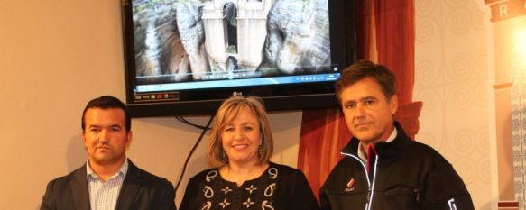 La delegada de Turismo, Isabel Barriga, junto al gerente de Ascari, Melchor Durán, y el gerente de Turismo de Ronda S. A., Sergio Sedeño. // CharryTV