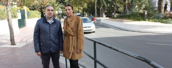 El Ayuntamiento ampliará el trazado de la nueva rotonda de la avenida de Málaga, Esta mañana se han inaugurado los trabajos de remodelación de la principal vía de la ciudad que han contado con una inversión de casi 523.000 euros, 27 Nov 2013 - 16:57