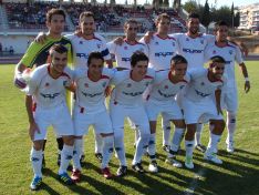 Once inicial del conjunto blanco para medirse al Motril C.F. // Miguel Ángel Navarro Mamely