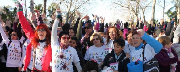 Dos mil rondeños desafían al frío para colaborar con la I Caminata Solidaria de AYUCA, Los fondos recaudados serán destinados a las personas enfermas de cáncer de Ronda y la Serranía, 02 Feb 2014 - 11:11