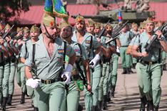 Caballeros Legionarios en el acto que se ha desarrollado en el Acuartelamiento General Gabeiras.  // CharryTV