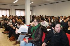 Los estudiantes han realizado una demostración de la masificación que existirá en las aulas. // CharryTV