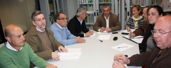 Tímido acuerdo entre Carnero y los alcaldes de la Serranía sobre el Parque de Grazalema, Hoy se ha producido el esperado encuentro entre el Delegado de Medio Ambiente y representantes de las cinco poblaciones de la comarca que integran el parque, 11 Mar 2014 - 18:29