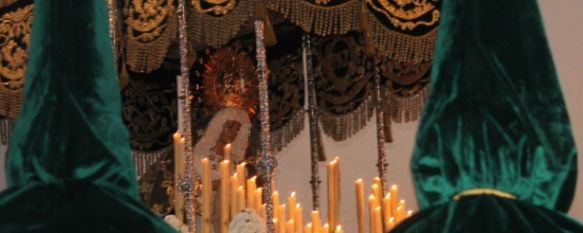 Sentidos a flor de piel en otro atardecer rondeño para la historia del Miércoles Santo, Gentío en San Cristóbal para recibir a Nuestro Padre Jesús en la Columna y la Virgen de la Esperanza tras dos largos años de espera, 16 Apr 2014 - 16:49