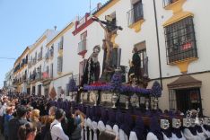 El Cristo de los Remedios, a su paso por María Cabrera.  // CharryTV