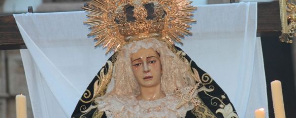 María Santísima en La Soledad, en el momento de su salida procesional por las calles de Ronda. // CharryTV