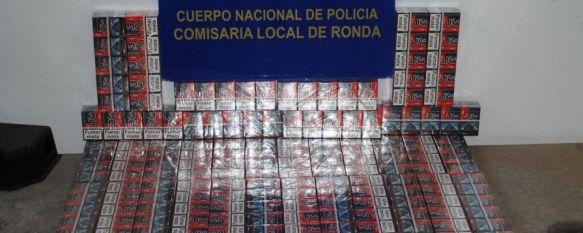 La Policía Nacional interviene 500 cajetillas de tabaco de contrabando en Ronda, Los paquetes de cigarrillos carecían de etiqueta fiscal y se encontraron en el interior de una furgoneta, 06 Jun 2014 - 12:59