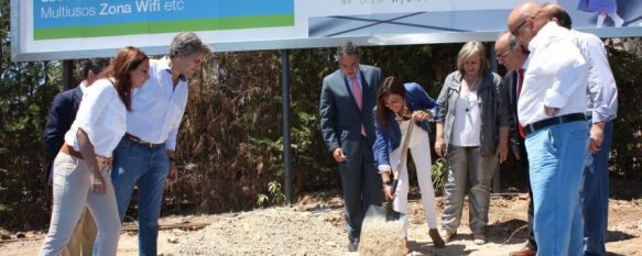 Colocan la primera piedra de la futura Biblioteca Comarcal Adolfo Suárez , El periodo de ejecución es de diez meses y se invertirán 1,1 millones de euros, financiados en su mayor parte por la Diputación Provincial, 07 Jul 2014 - 20:09