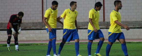 El Cádiz C.F. se lleva el Trofeo Ciudad del Tajo ante un correoso C.D. Ronda (0-2), Jona y Navarrete materializaron los tantos cadistas frente a un conjunto blanco que solo fue inferior en la recta final , 10 Aug 2014 - 22:49