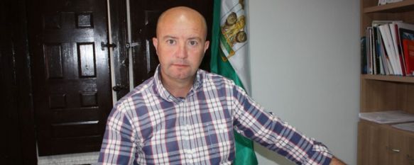 Denuncian el incumplimiento de contrato por parte de la empresa que mantenía las zonas verdes, El concejal Ángel Vázquez propondrá que se ejecute el aval de 6.000 euros depositado en concepto de fianza          , 13 Aug 2014 - 17:09