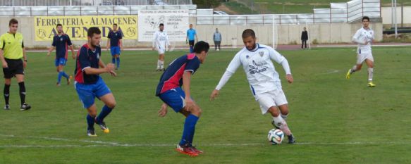 El CD Ronda se reencuentra con la victoria ante el Español del Alquián (2-1), Jordi y Chechu firmaron los tantos del triunfo rondeño en un encuentro en el que los de Oliva pudieron golear y terminaron pidiendo la hora, 09 Nov 2014 - 16:52