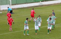 Los locales se adelantaron en el marcador con un gol de penalti de Henares.  // CharryTV