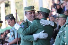 Salom abraza al General de Brigada Juan Jesús Martín. // CharryTV