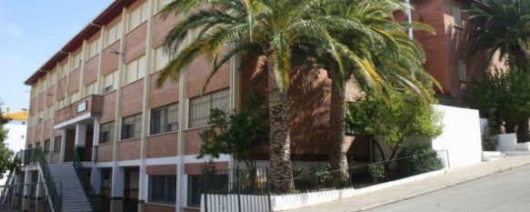 El ayuntamiento dotará de uso el Colegio Giner de los Ríos.  // Manuel Guerrero