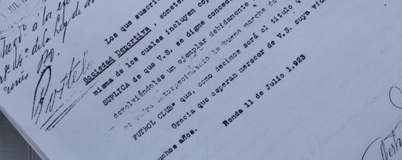 Instantánea del documento que atestigua que el C.D. Ronda es el equipo más antiguo de la provincia. // Manuel Guerrero Instantánea del documento que atestigua que el C.D. Ronda es el equipo más antiguo de la provincia. // Manuel Guerrero