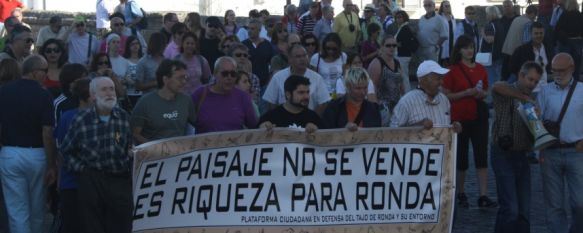 Marcha reivindicativa contra la urbanización en las cornisas del Tajo, La familia Sánchez Robles tiene previsto construir una urbanización de lujo en la Casa Rúa. , 09 Oct 2011 - 16:14