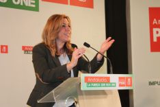 Susana Díaz ha mostrado su apoyo a Teresa Valdenebro y ha defendido sus candidatura a las autonómicas. // CharryTV